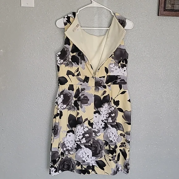 Floral Sleeveless Dress - Yellow and Black - Picture 3 of 7